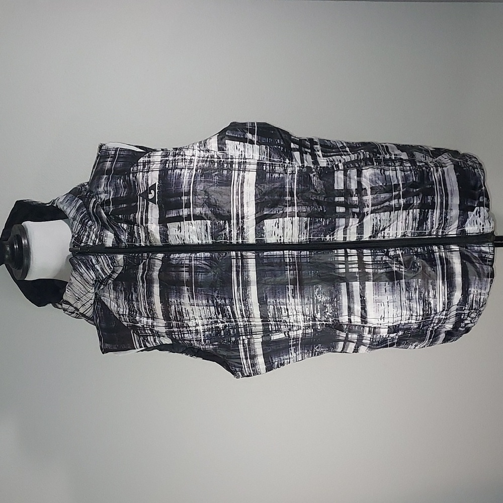 Gerry Black White Patterned Reversible Hooded Pac… - image 1